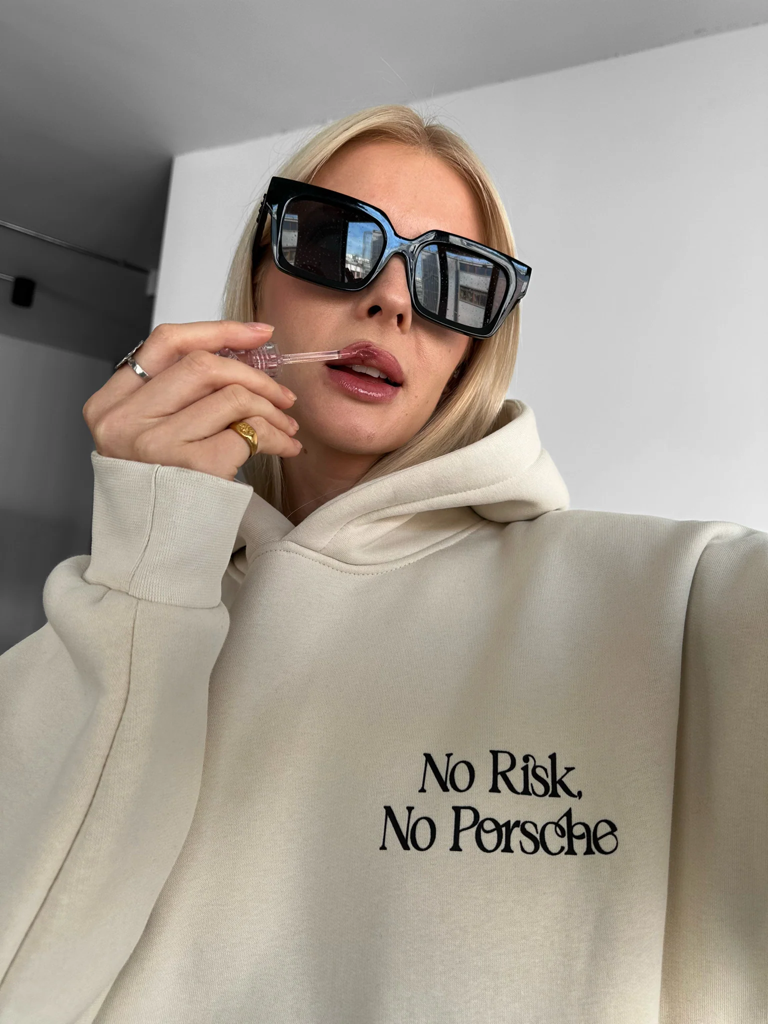 Oversize Porsche Hoodie - Beige - Image 9