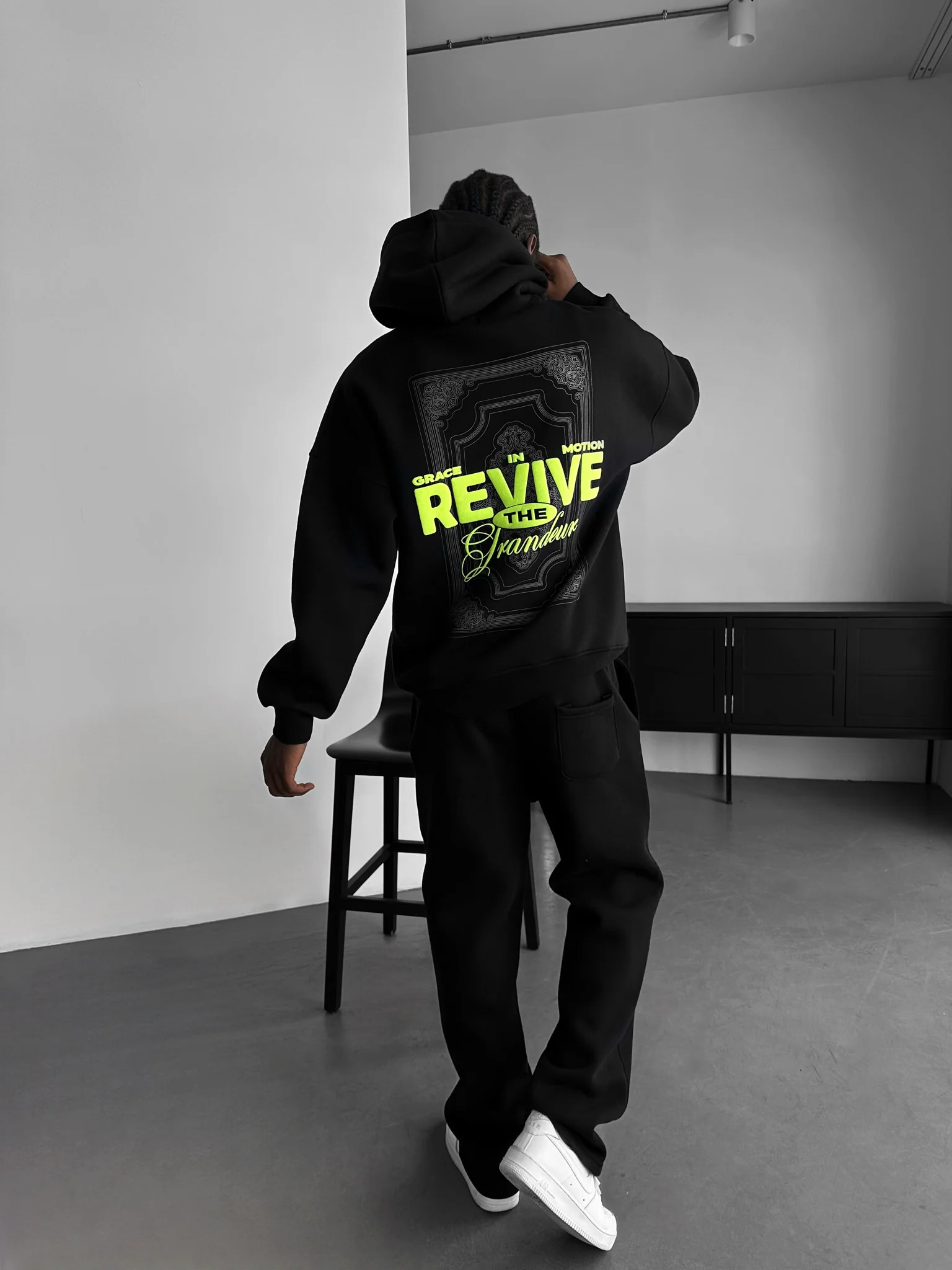 Oversize Revive Hoodie - Black - Image 4