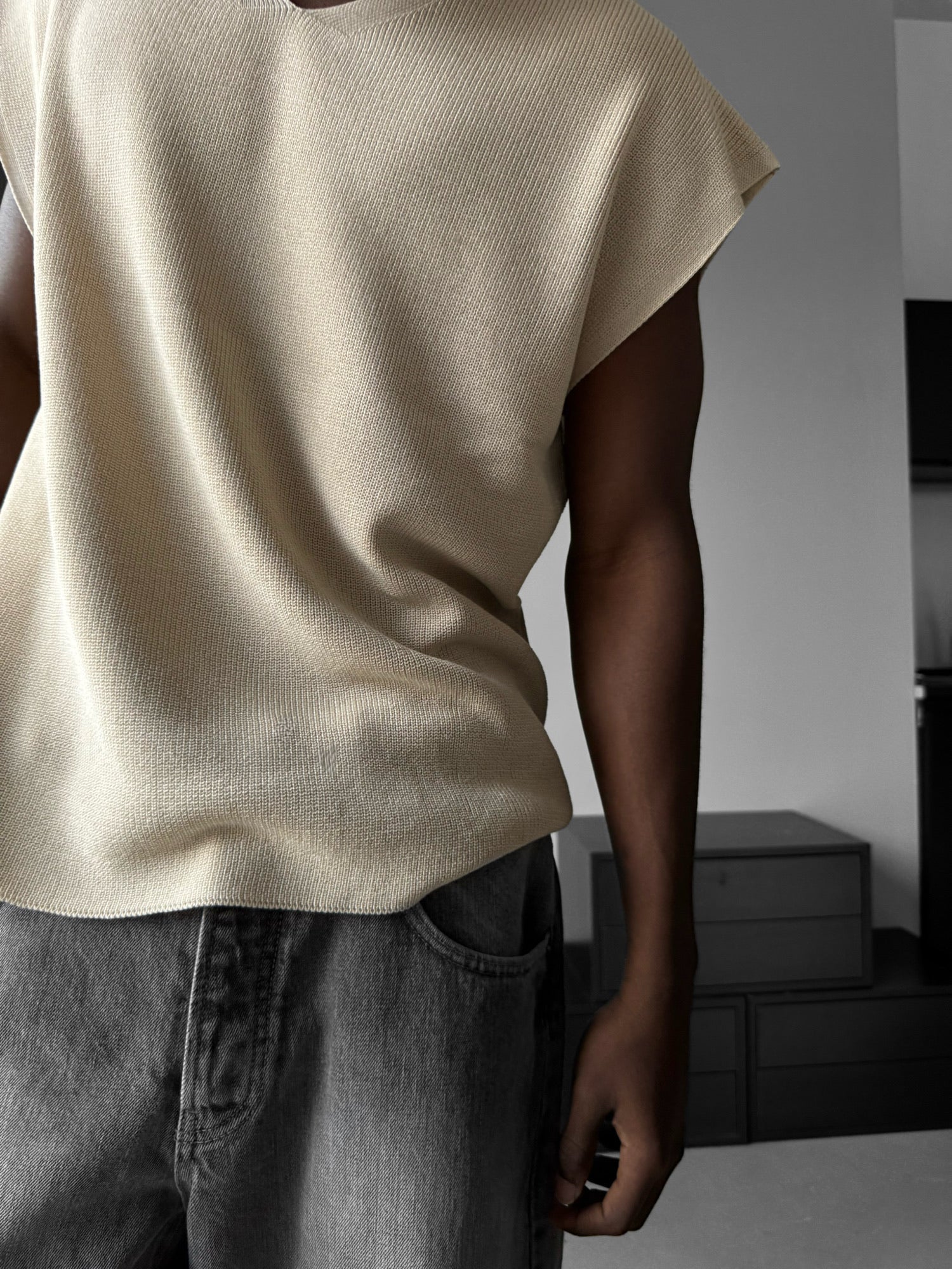 Oversize rolled Edge Knit Tanktop - Beige - Image 2