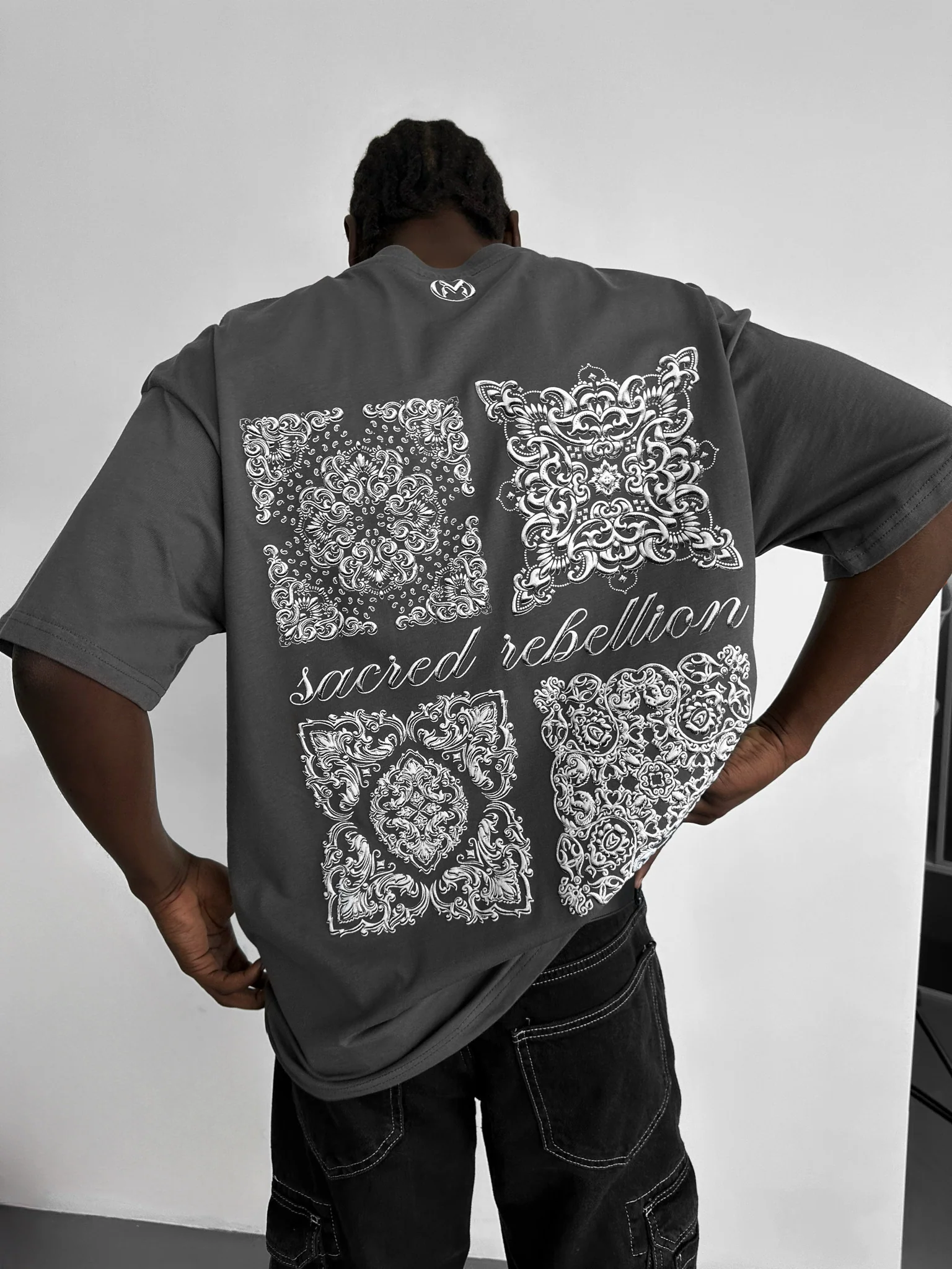 Oversize 'Sacred Rebellion' T-Shirt - Anthracite