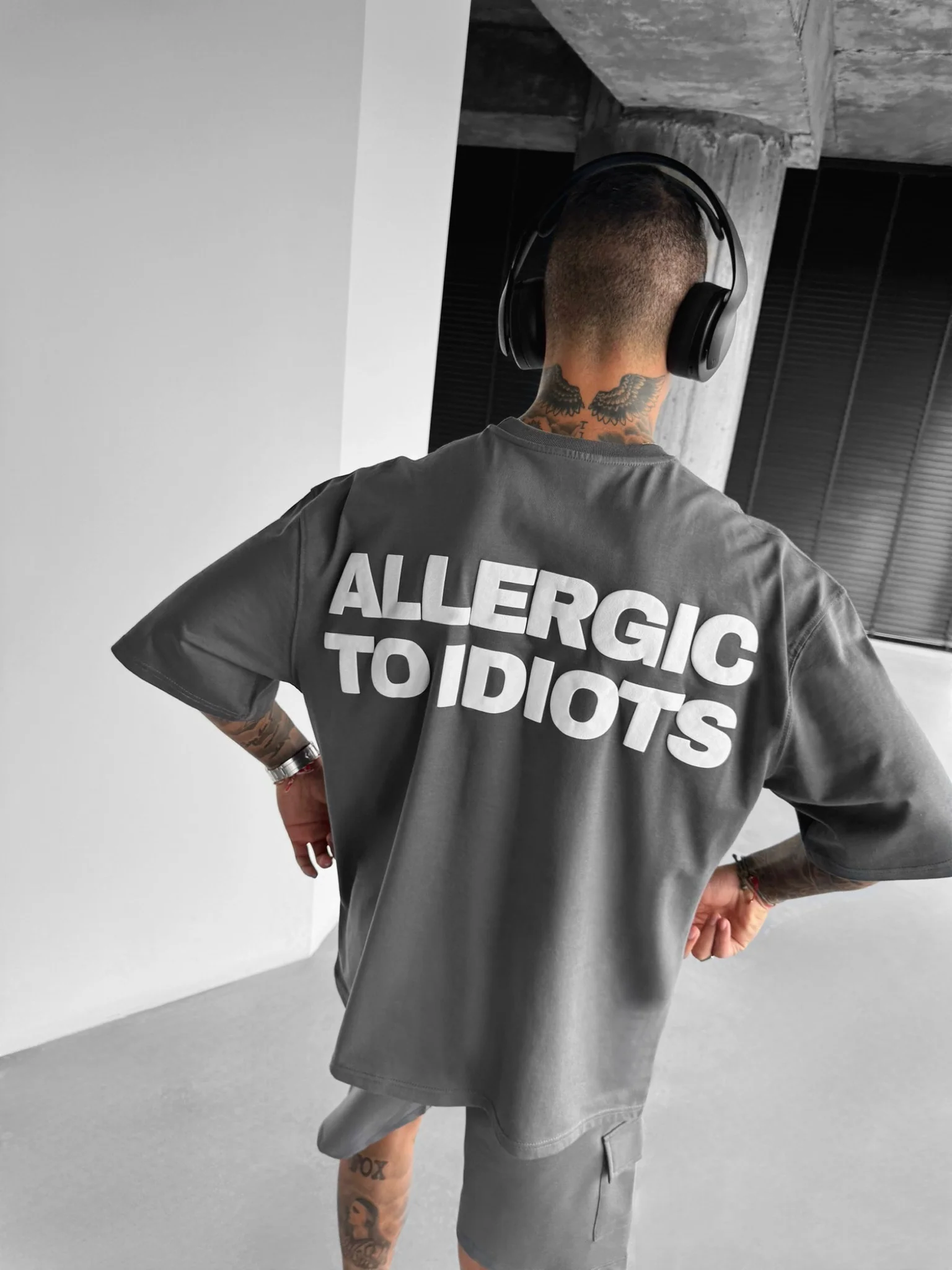 Oversize Statement T-shirt - Anthracite - Image 2
