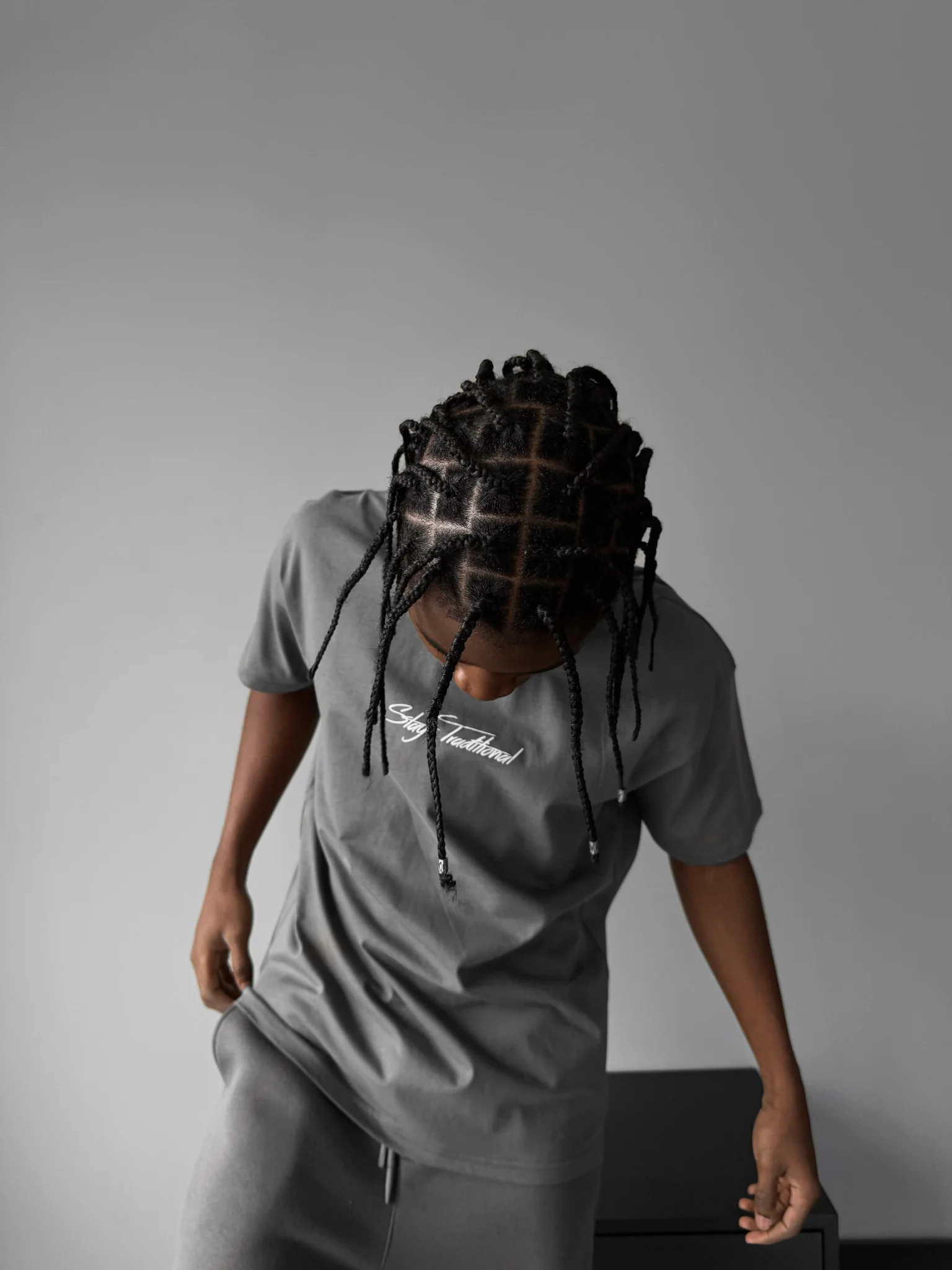 Oversize 'Stay Traditional' T-Shirt - Anthracite - Image 3