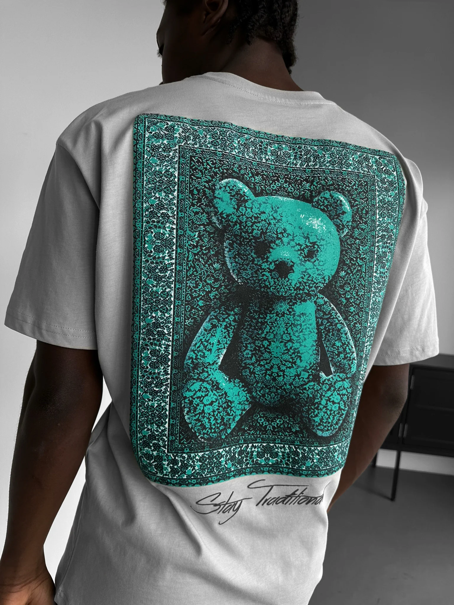 Oversize 'Stay Traditional' T-Shirt - Grey - Image 2