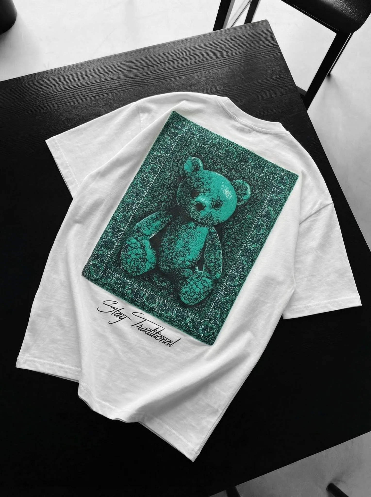 Oversize 'Stay Traditional' T-Shirt - Ecru