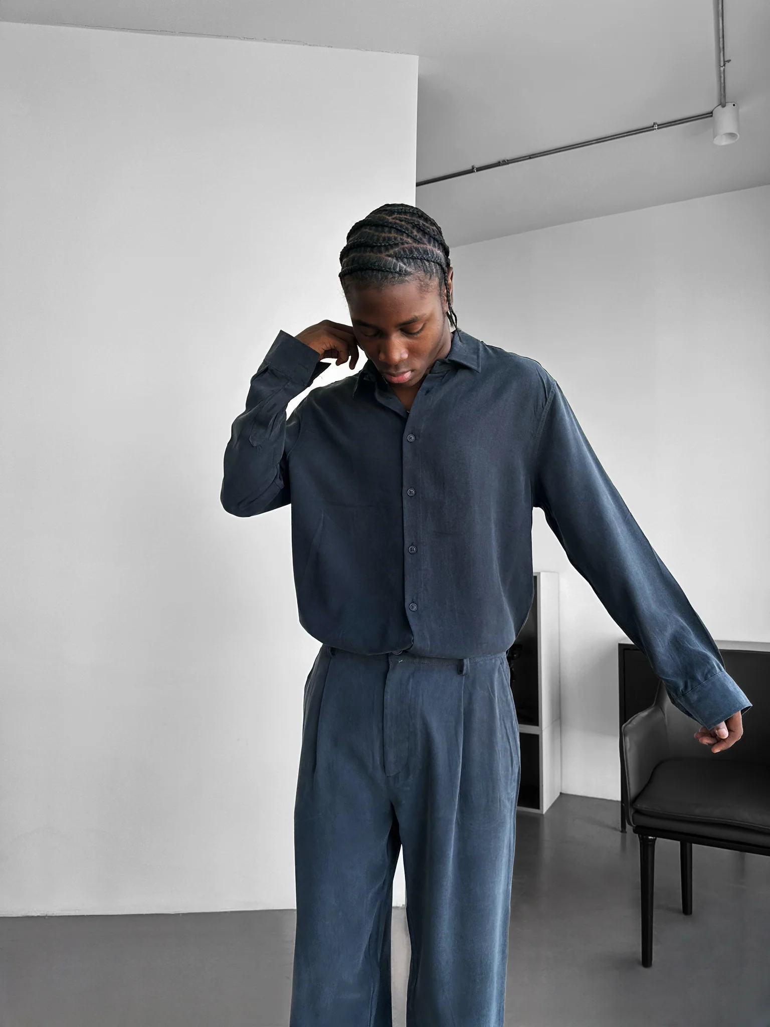 Oversize Tencel Shirt - Black - Image 3