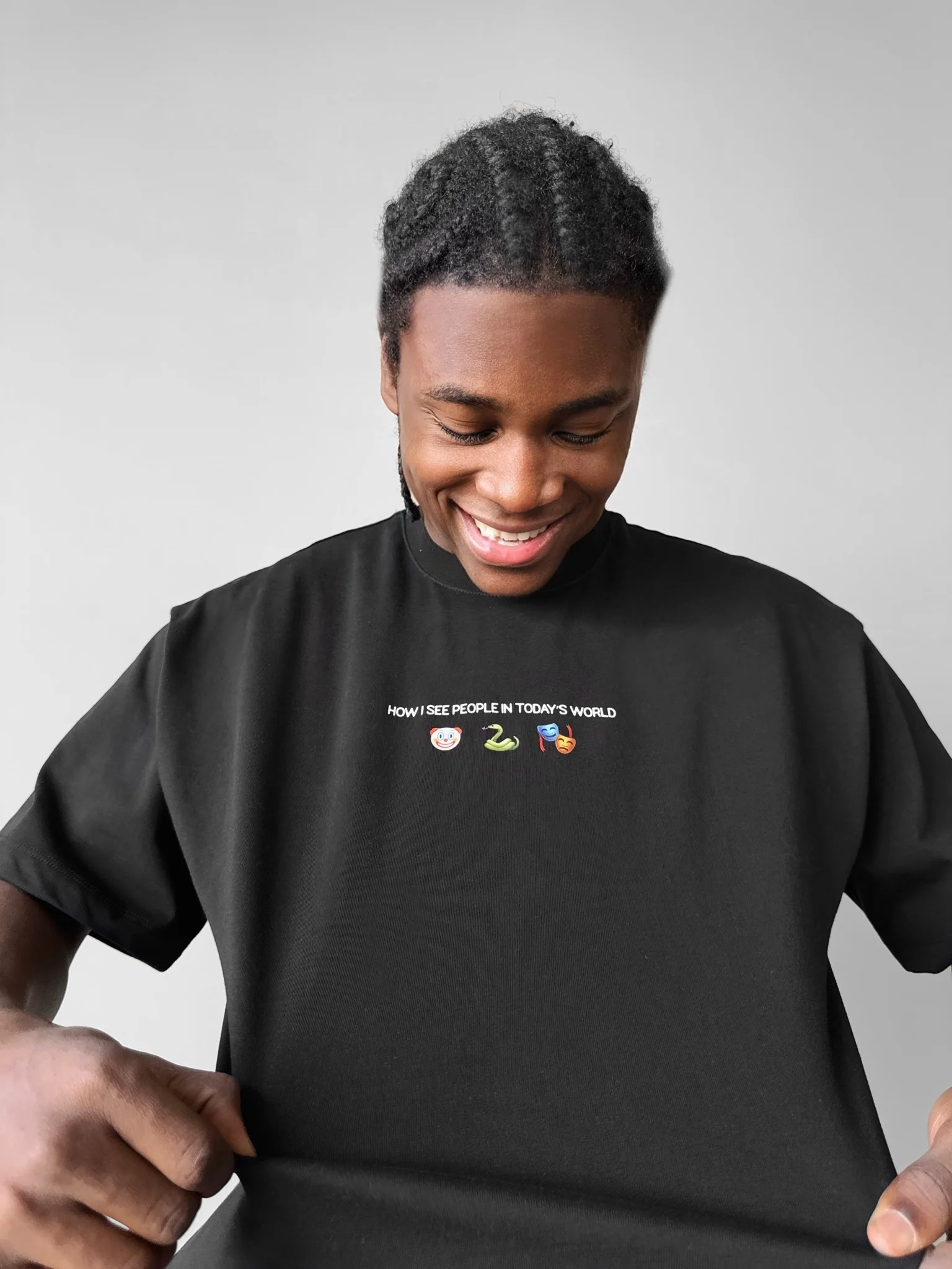 Oversize "Today's World" T-Shirt - Black - Image 4