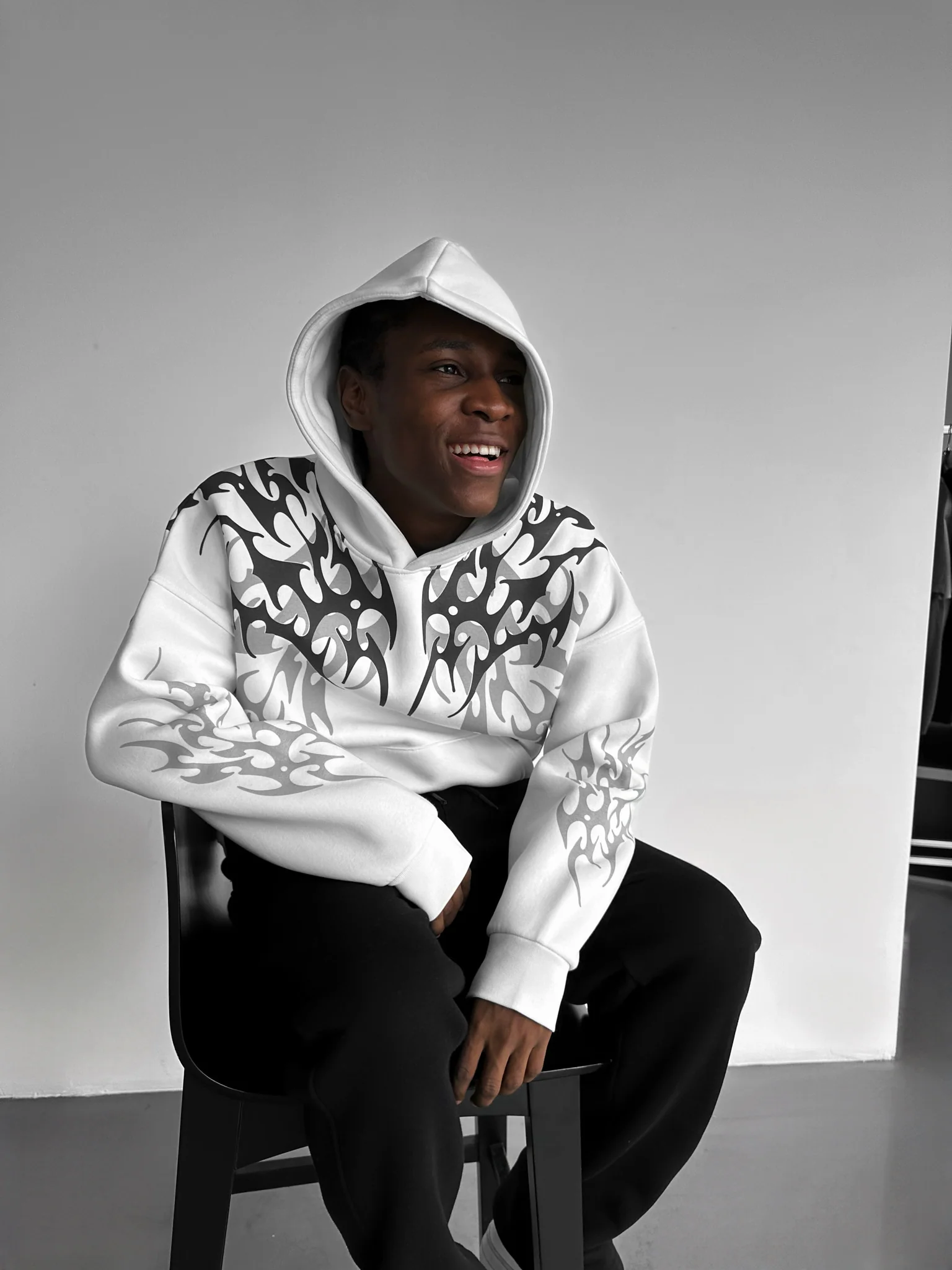 Oversize Tribal Hoodie - Ecru - Image 2