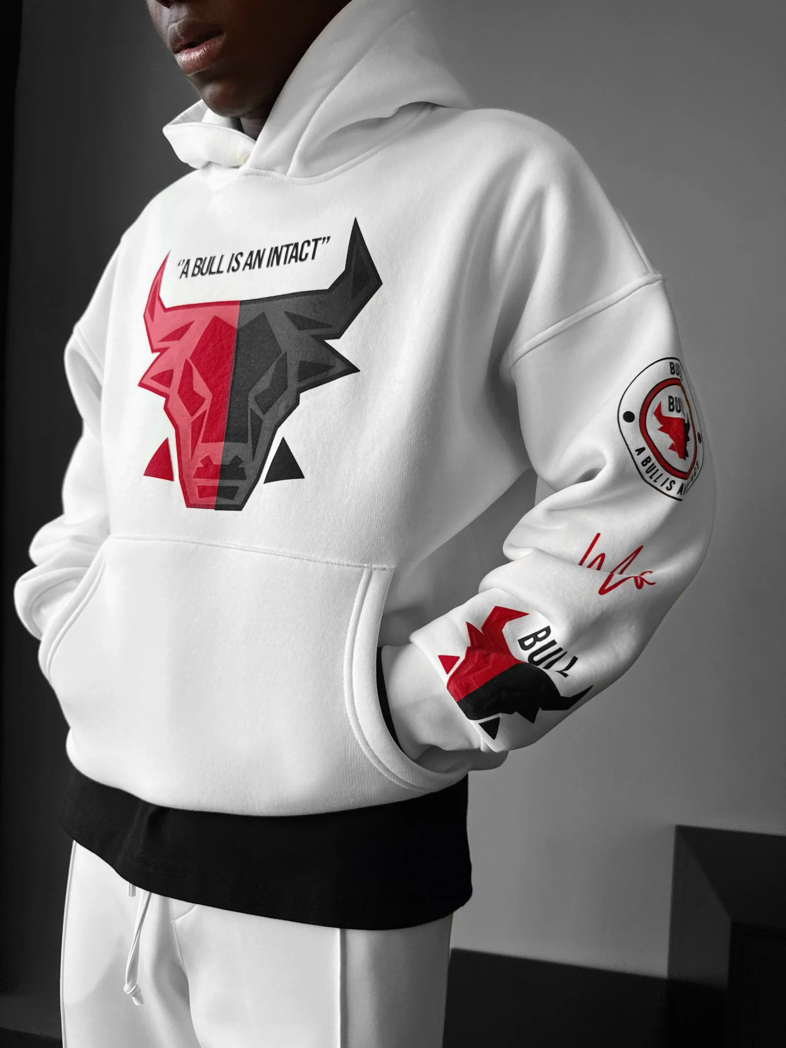 Oversize two colors Bull Hoodie - White