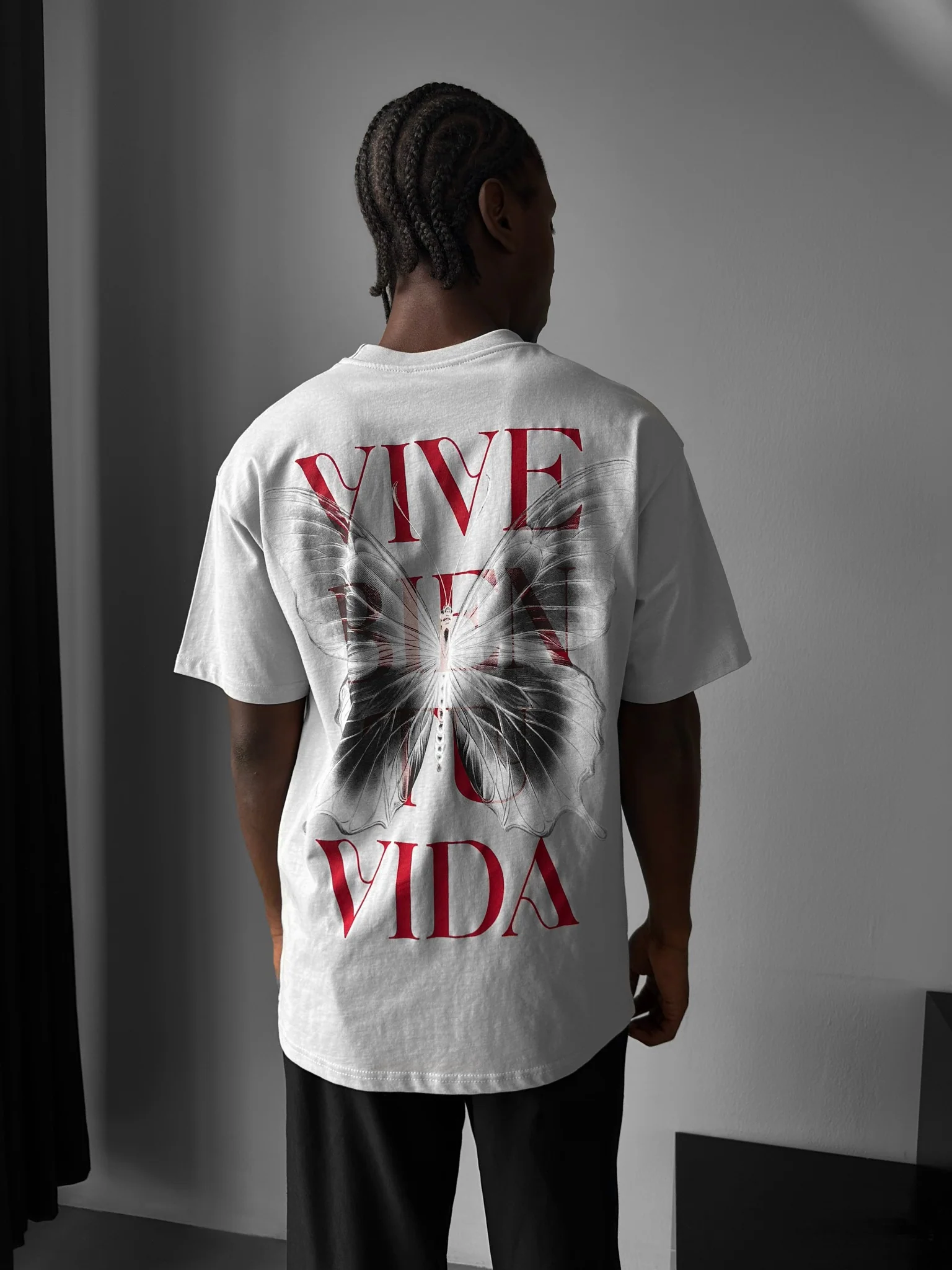Oversize "Vive Bien Tu Vida" T-Shirt - Grey - Image 2