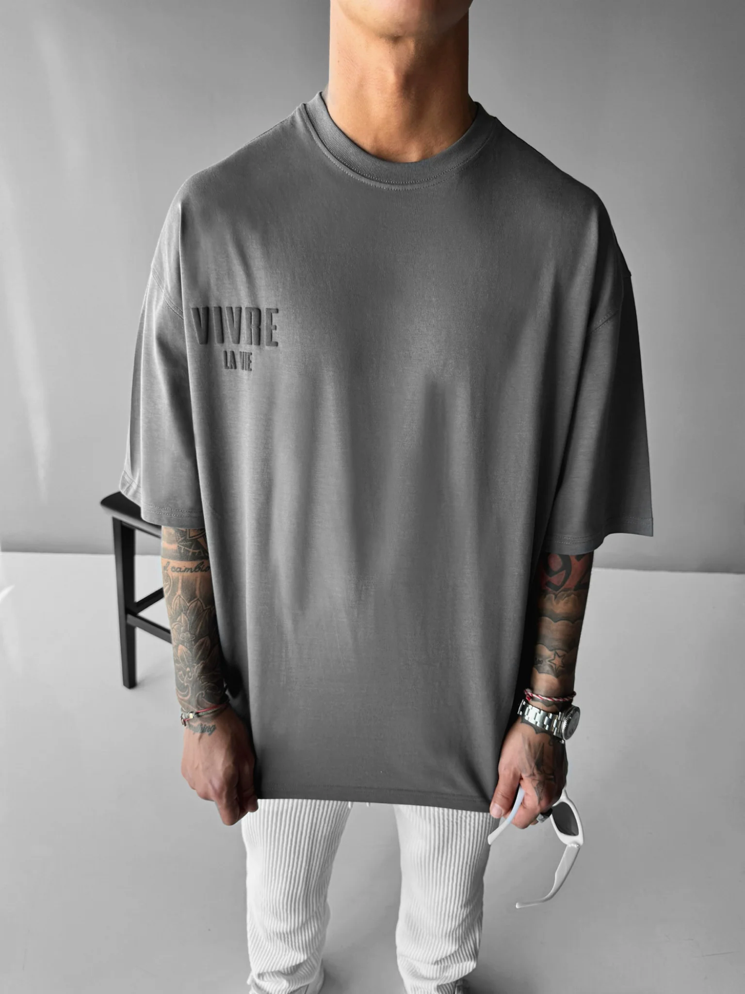 Oversize Vivre la Vie T-shirt - Anthracite and Black - Image 4