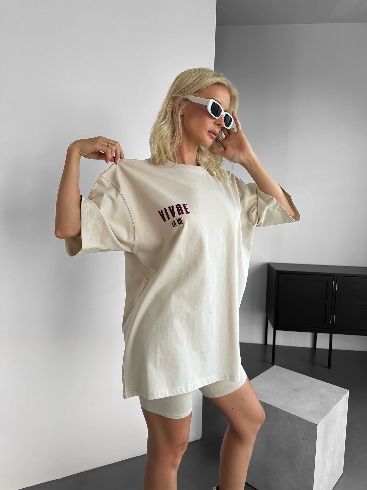 Oversize Vivre la Vie T-shirt - Beige - Image 6
