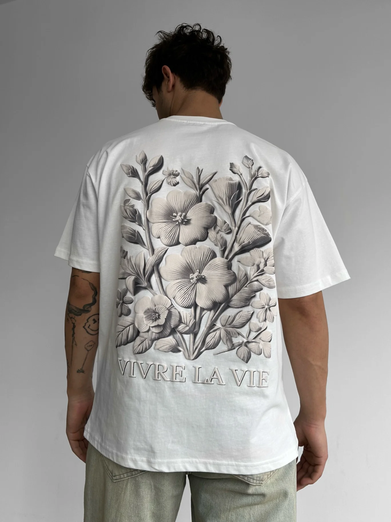 Oversize 'Vivre la Vie' T-Shirt - Ecru