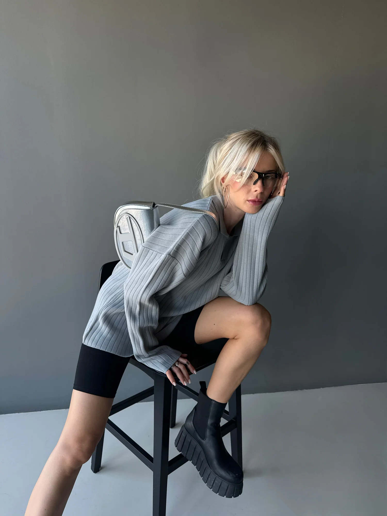 Oversize Wide Ribbed Long Arm Knit Polo Sweatshirt - Grey - Image 4