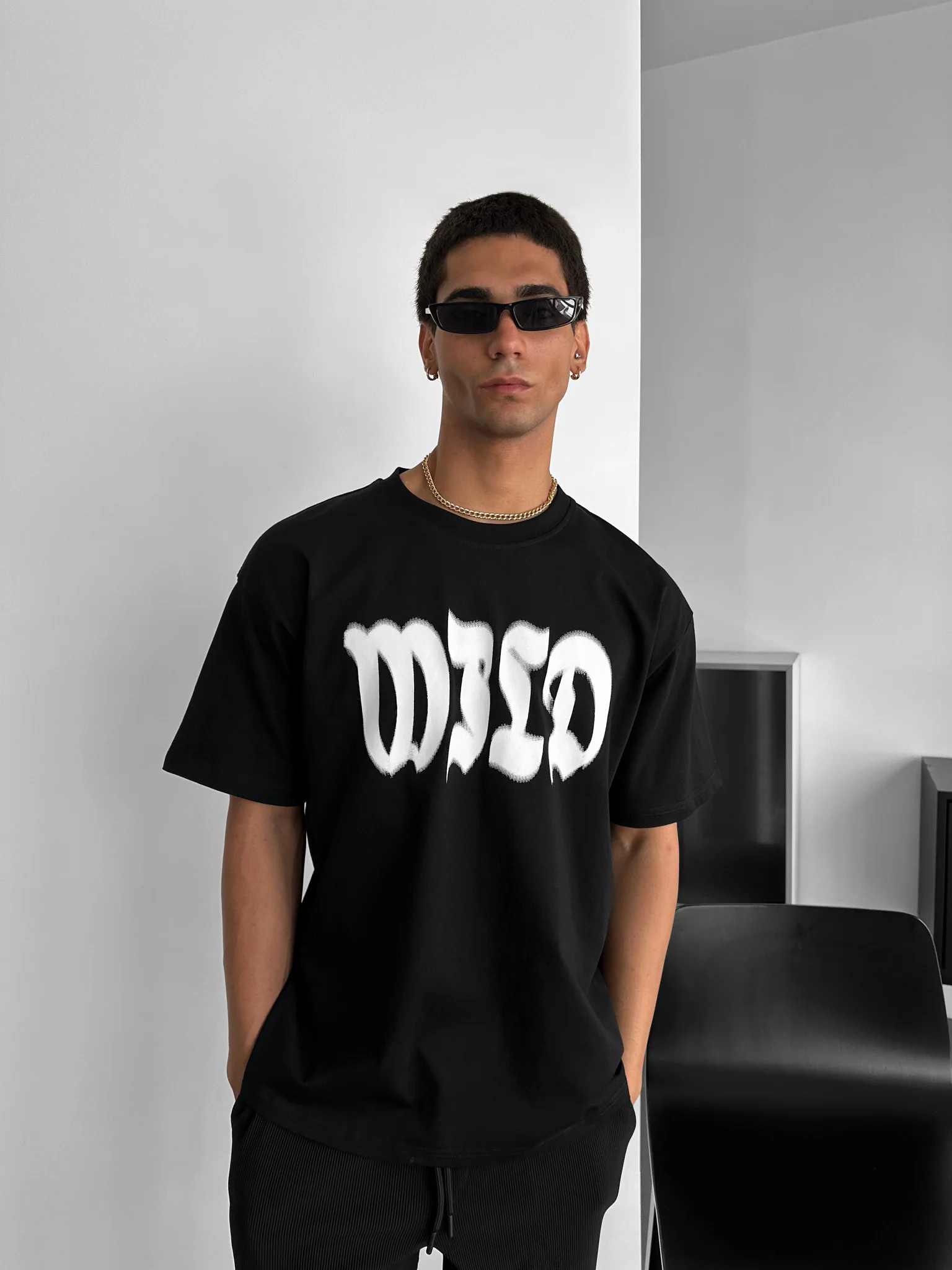 Oversize Wild T-shirt - Black - Image 4