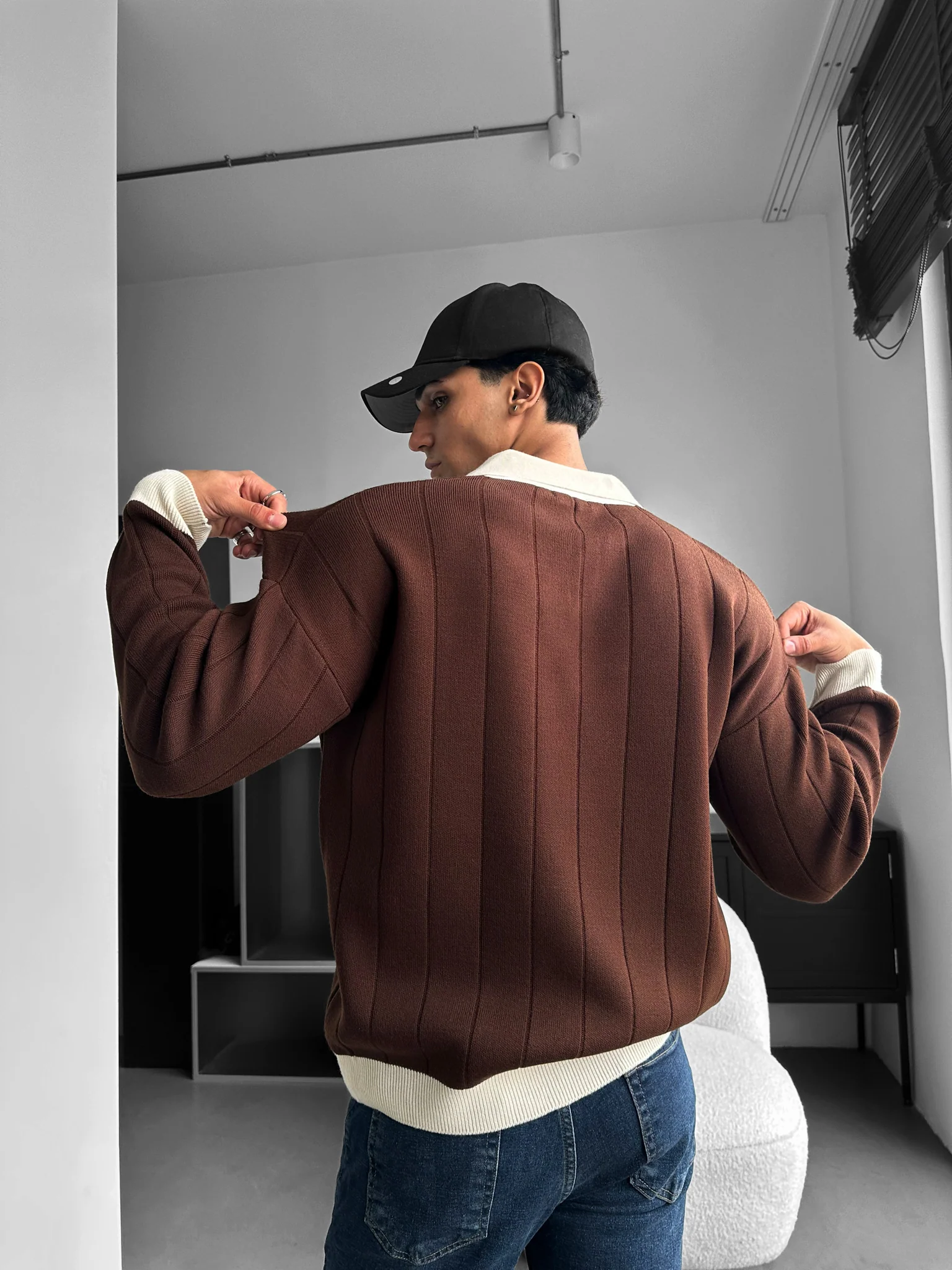 Oversized Embroidered Polo Sweater - Brown - Image 4