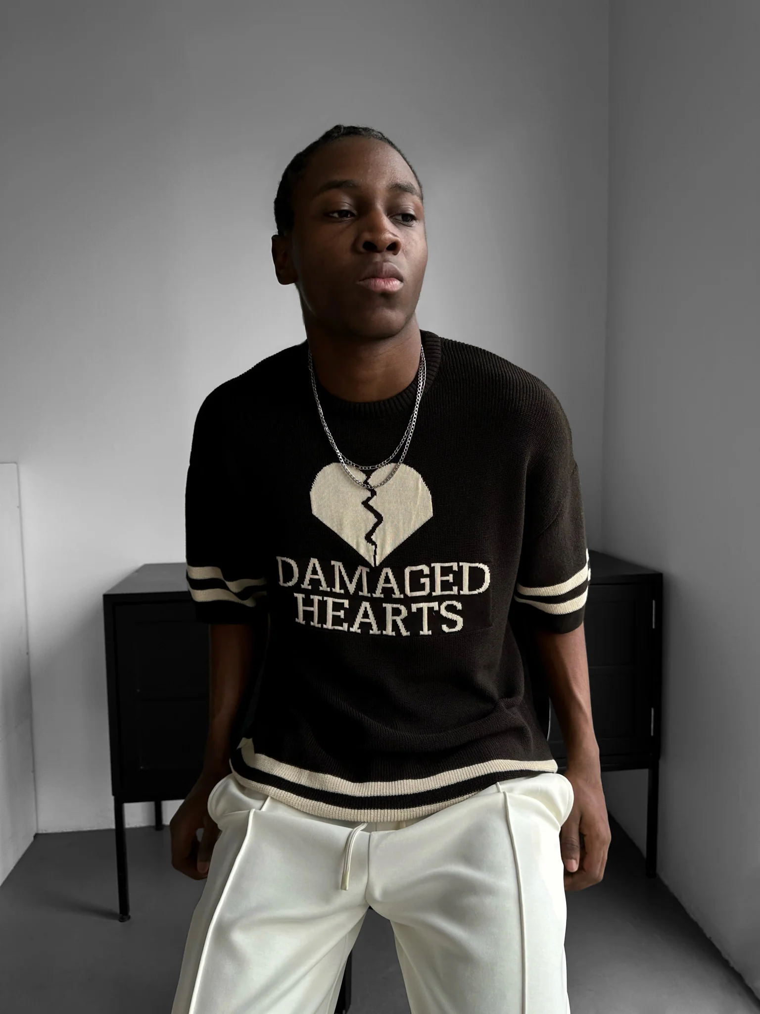 Regular Fit Damaged Hearts Knit T-shirt - Brown - Image 2