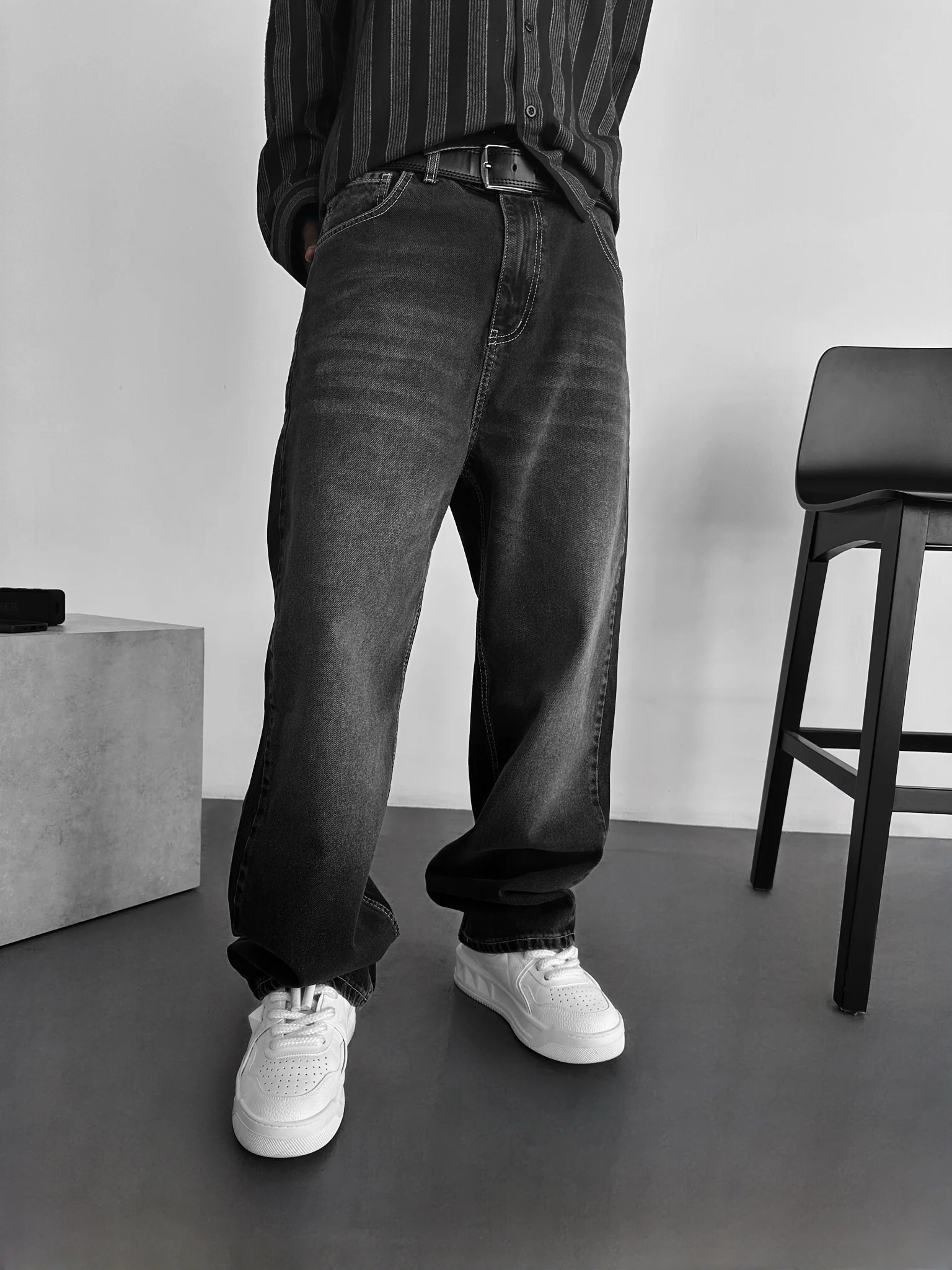 Relax Baggy Washed Jeans  - Black - Image 2