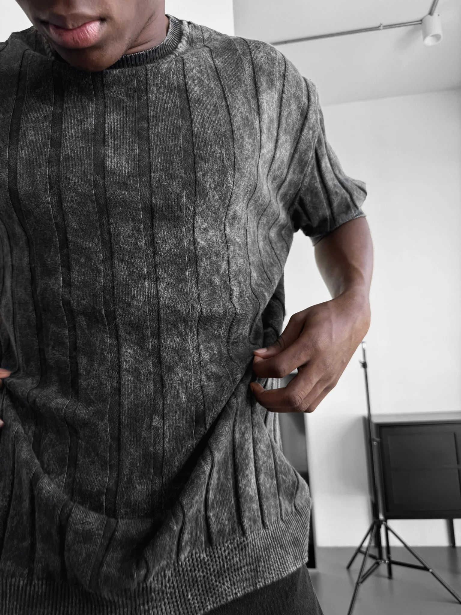 Slim Fit Washed Lines Knit T-Shirt - Anthracite - Image 3